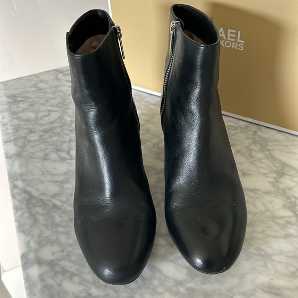 Michael Kors ankle black leather boots - Picture 4 of 8